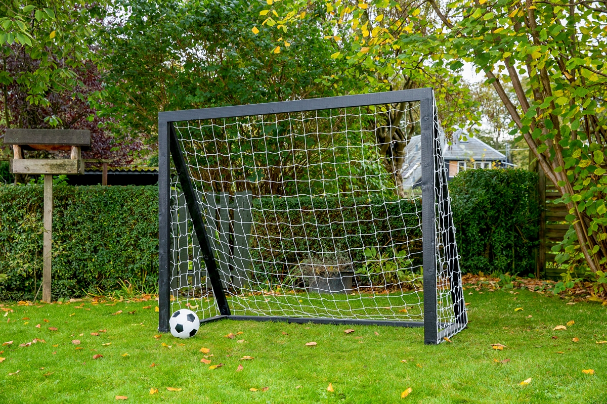 Billede af Fodboldmål i TRÆ - FRI FRAGT - 200 cm x 160 cm med net i SORT - KRAFTIG KVALITET - HURTIG LEVERING