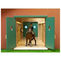 Kids Globe Hestestald i tr med 7 bokse - (Mlestok 1:24)